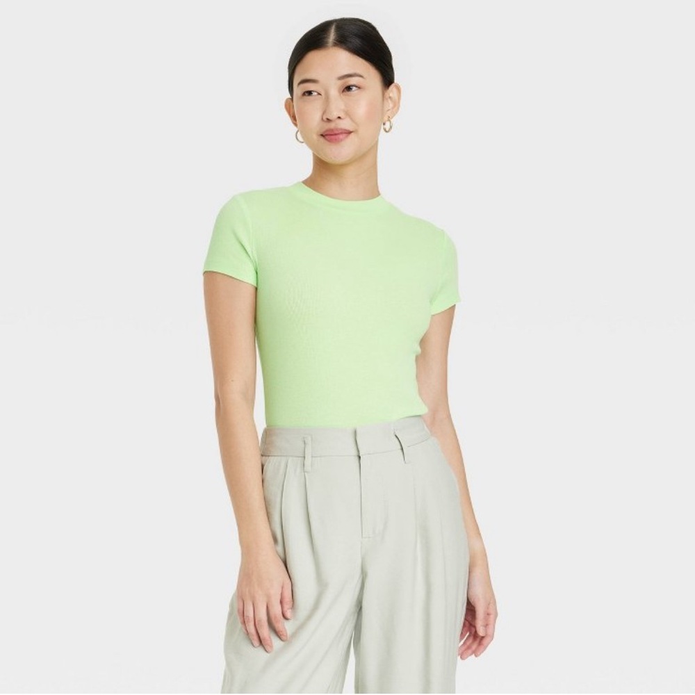 5/$25 A New Day Tee NWT